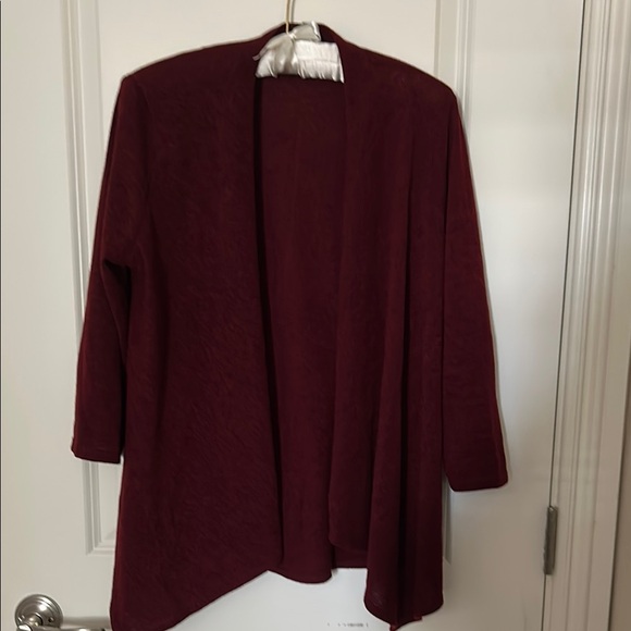 Elegant Burgundy Women's Cardigan - Picture 1 of 4